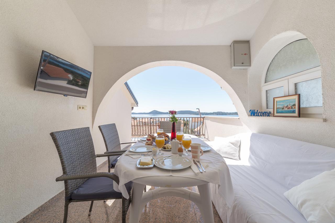 Apartments Valentino Водице Екстериор снимка