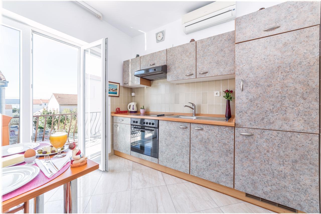 Apartments Valentino Водице Екстериор снимка