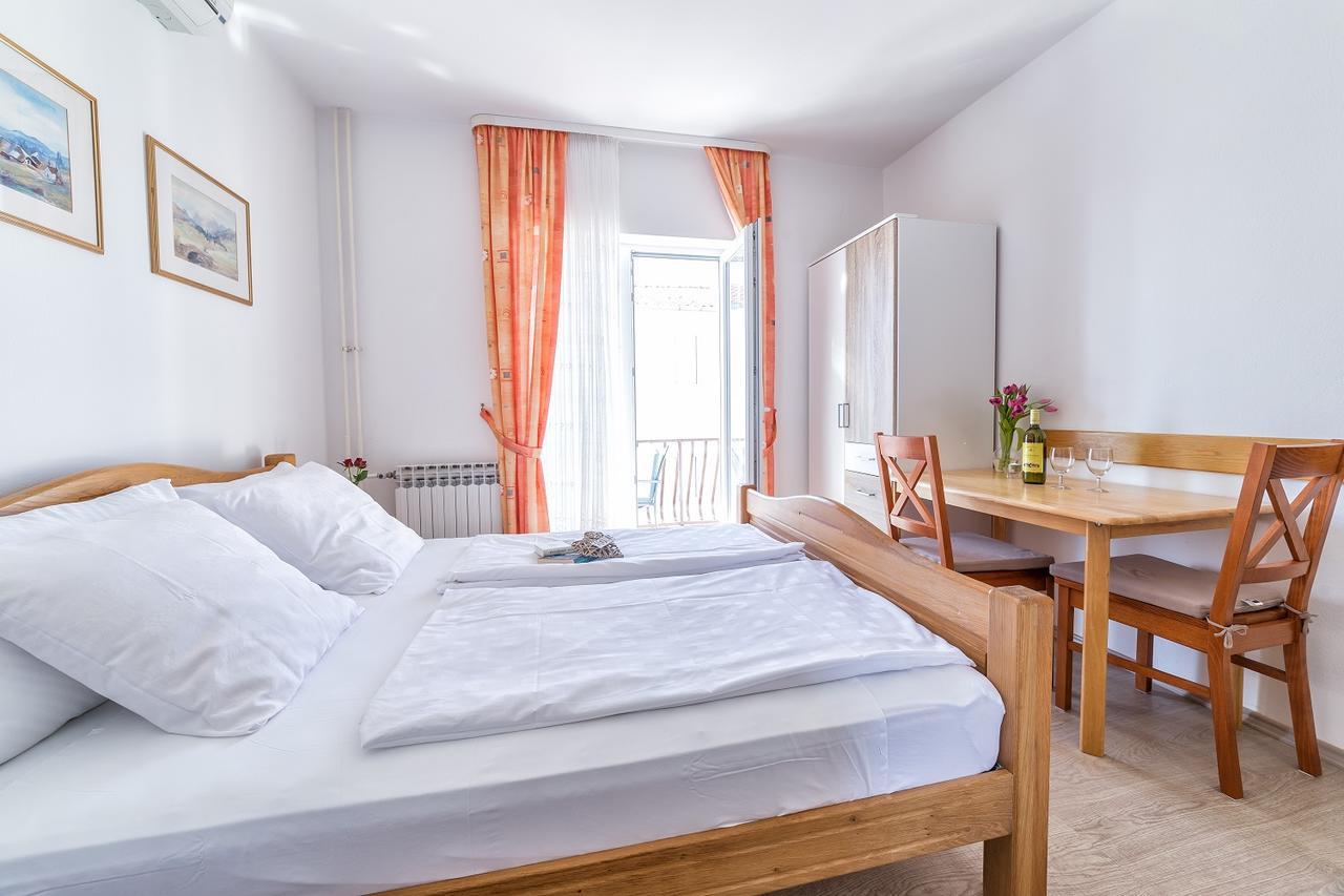 Apartments Valentino Водице Екстериор снимка